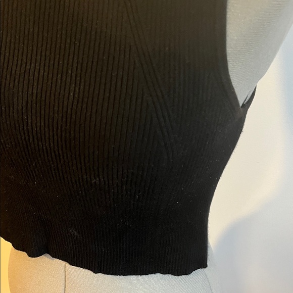 Mango Black Ribbed Crop Top - Picture 4 of 6